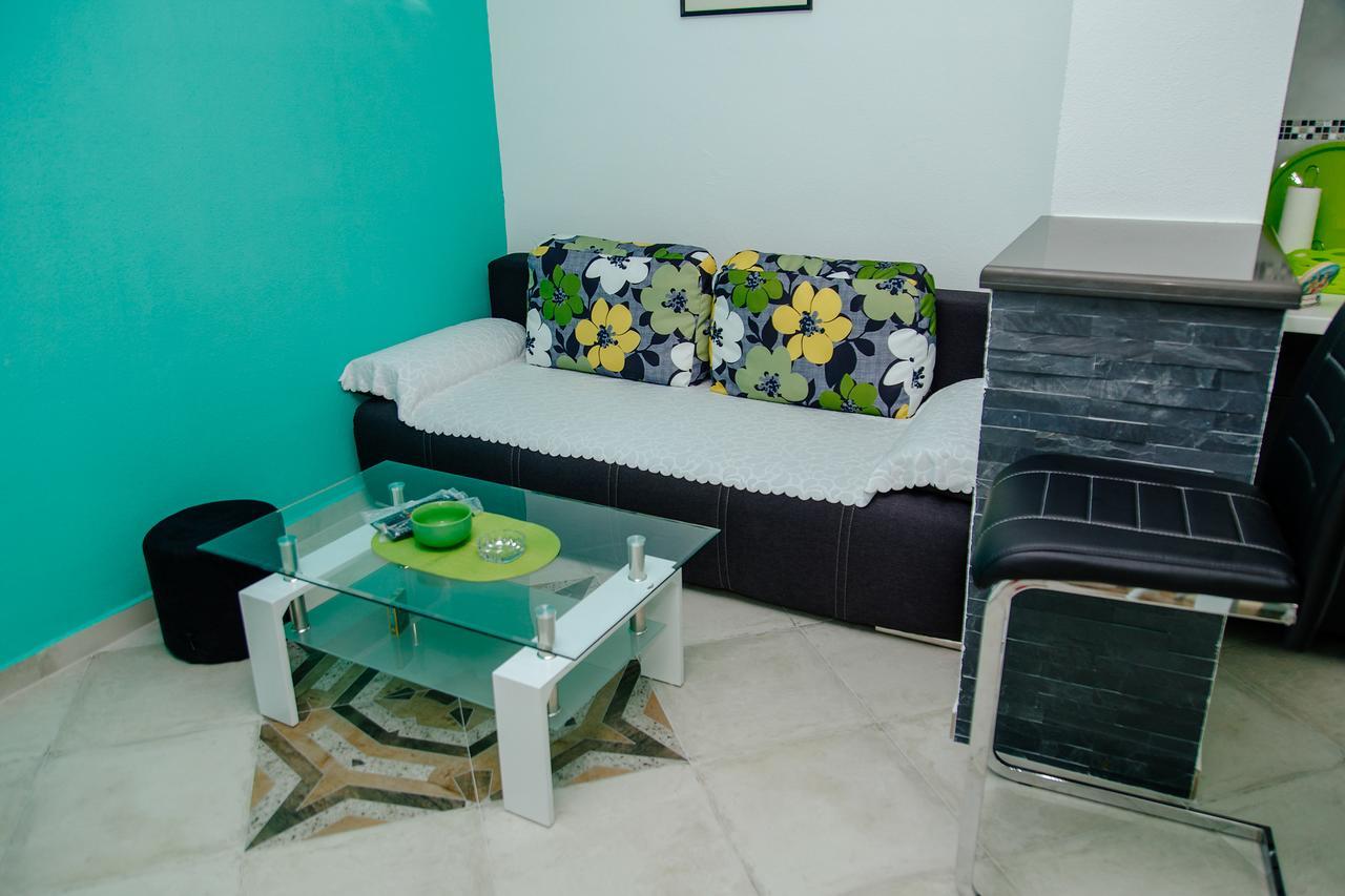 Apartmani Mozaici Risan Exterior photo